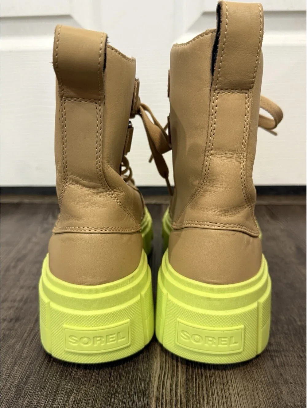 Sorel Caribou X Lace-Up Waterproof Platform Boots Women Sz 9.5 Tan Green Leather